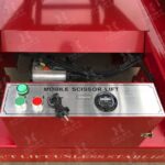 Фото 16 - Самоходный Ножничный Подъемник QZ-050-075 OXLIFT 500 кг 7,5 м.