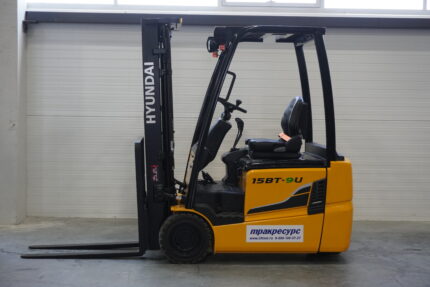 Фото 60 - Вилочный погрузчик Hyundai 15BT-9U.