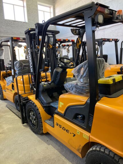 Вилочный погрузчик Hyundai 25LE-7